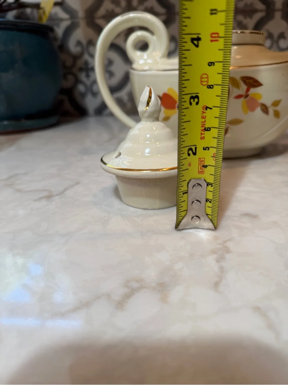 RARE VINTAGE HALL CHINA “ALADDIN TEAPOT- “AUTUMN LEAF PATTERN- EUC
